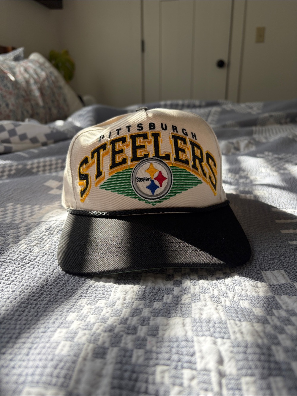 '47 NFL Pittsburgh Steelers Baseball Hat White and Black Logo Cap